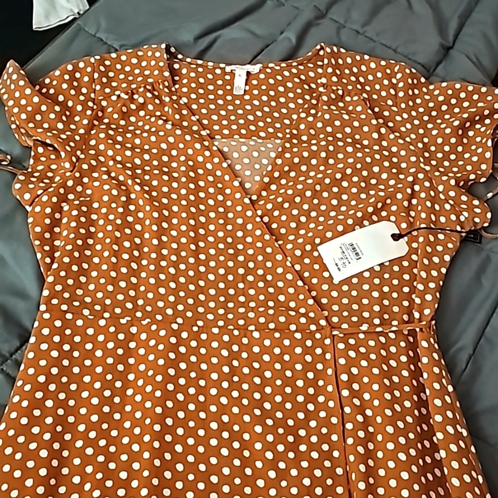 LEITH WRAP DRESS - Picture 2 of 5